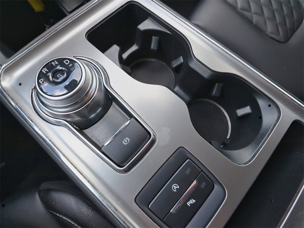 Used 2024 Ford Edge Titanium image 25