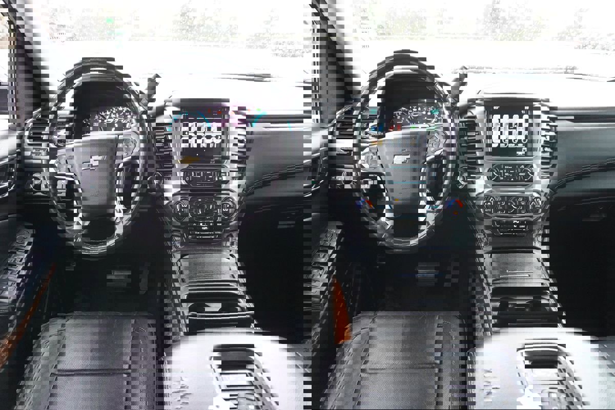 Used 2016 Chevrolet Suburban LTZ image 25