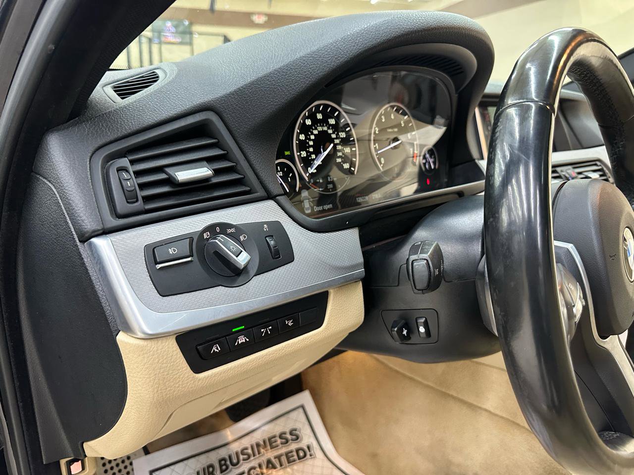 Used 2014 BMW 550i Sedan RWD image 17