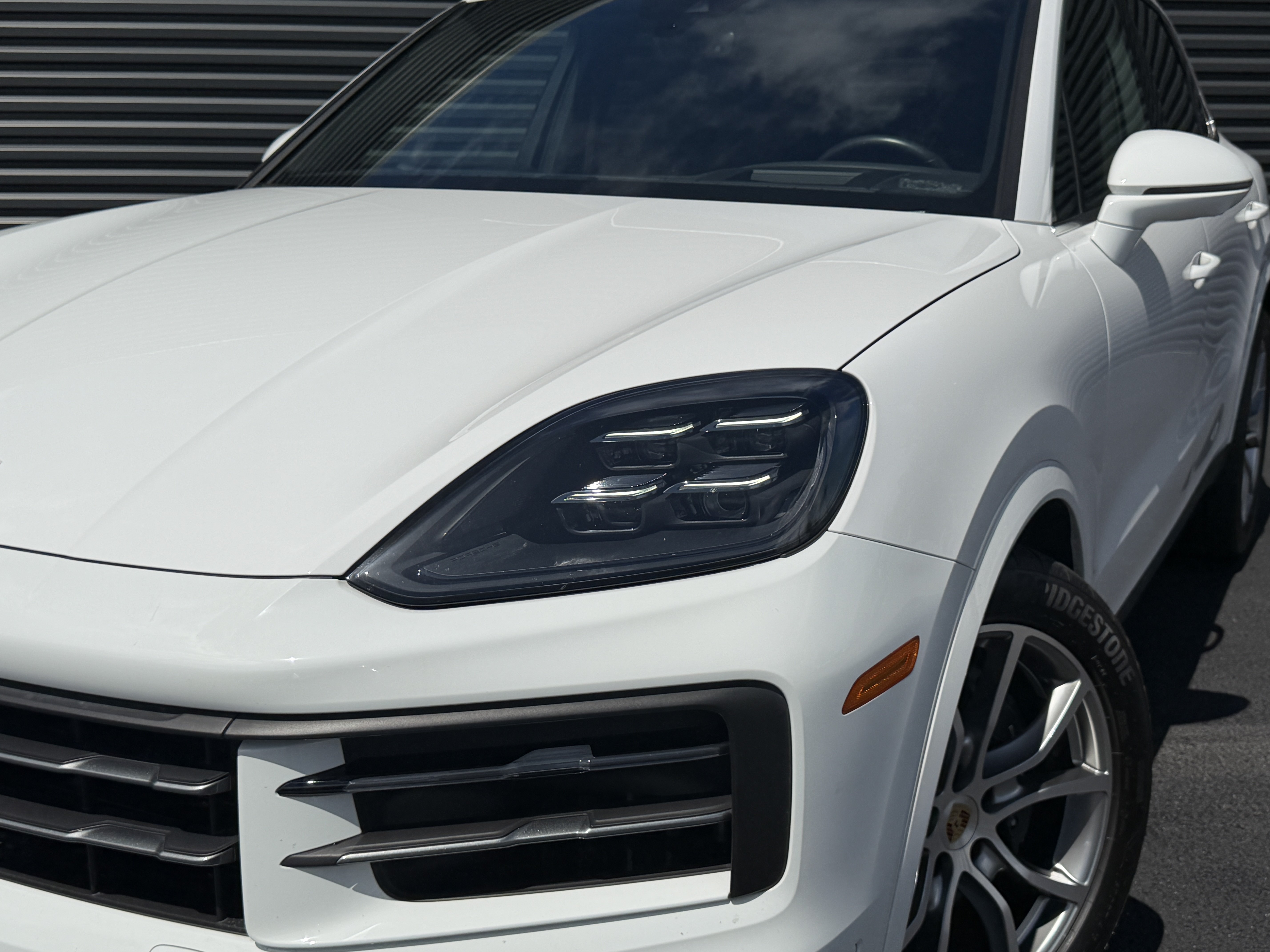 Used 2024 Porsche Cayenne AWD/4WD image 11