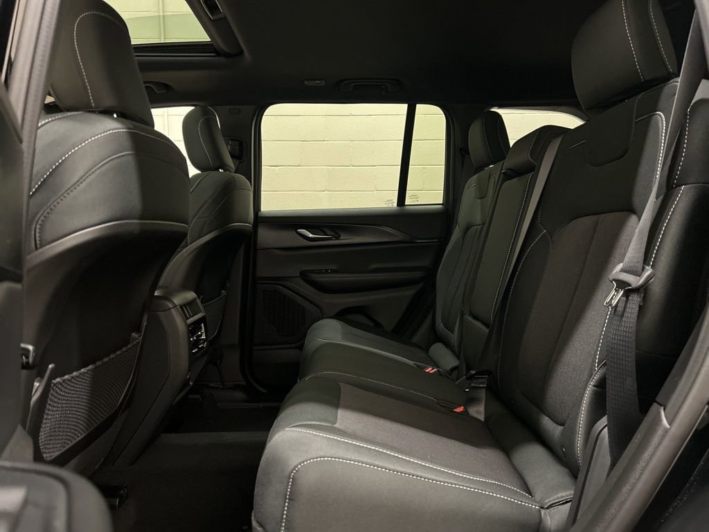 New 2026 Jeep Grand Cherokee Laredo X AWD/4WD image 8