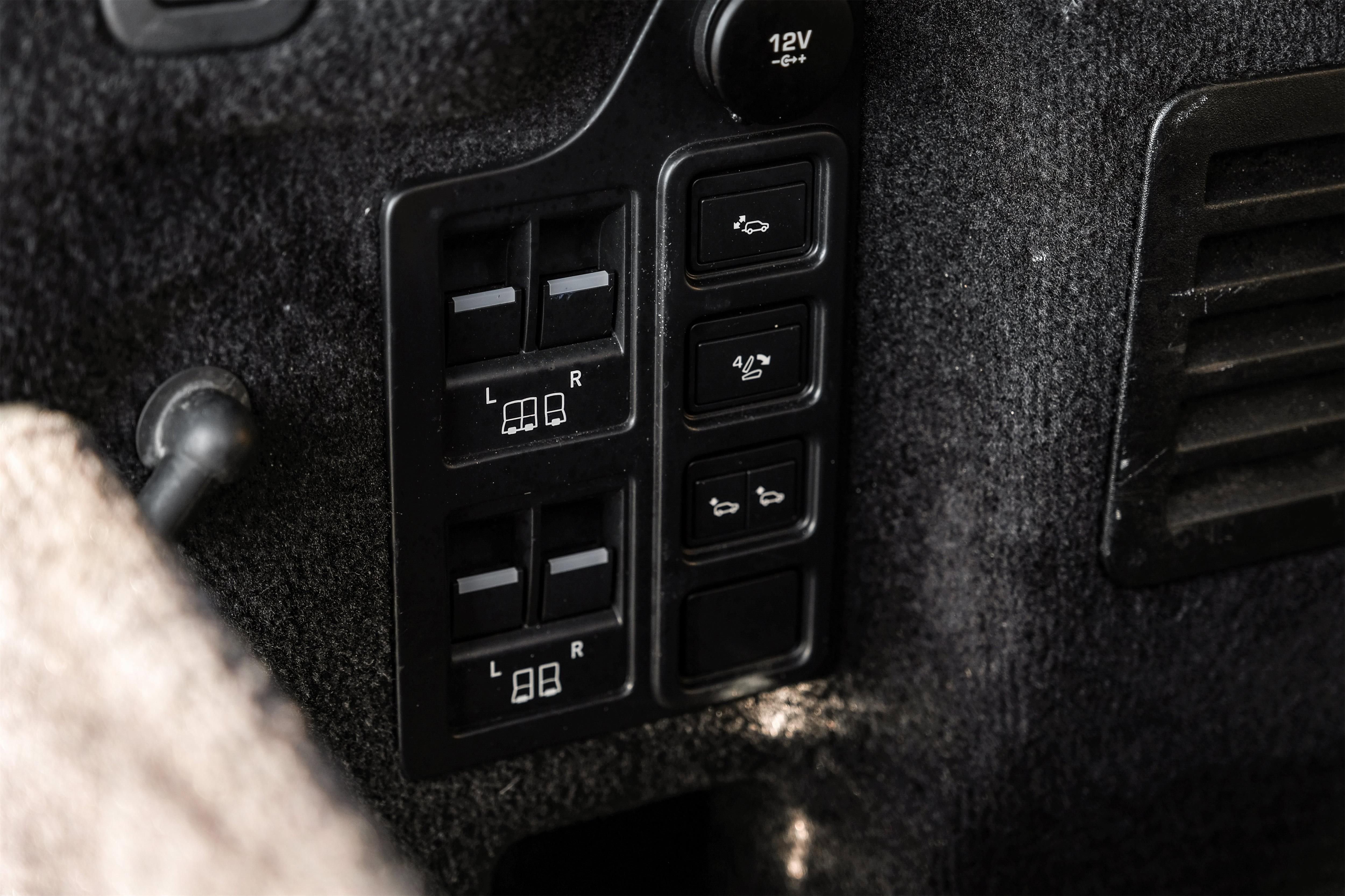 Used 2020 Land Rover Discovery HSE Luxury image 54