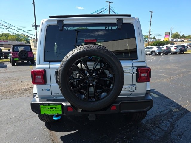 Used 2023 Jeep Wrangler Unlimited Sahara w/ Cold Weather Group image 5