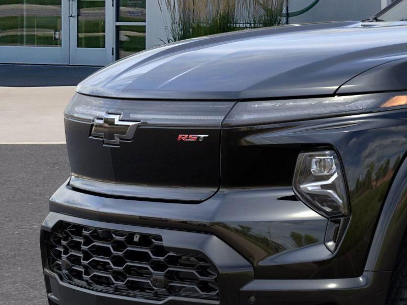 New 2025 Chevrolet Silverado EV RST image 13