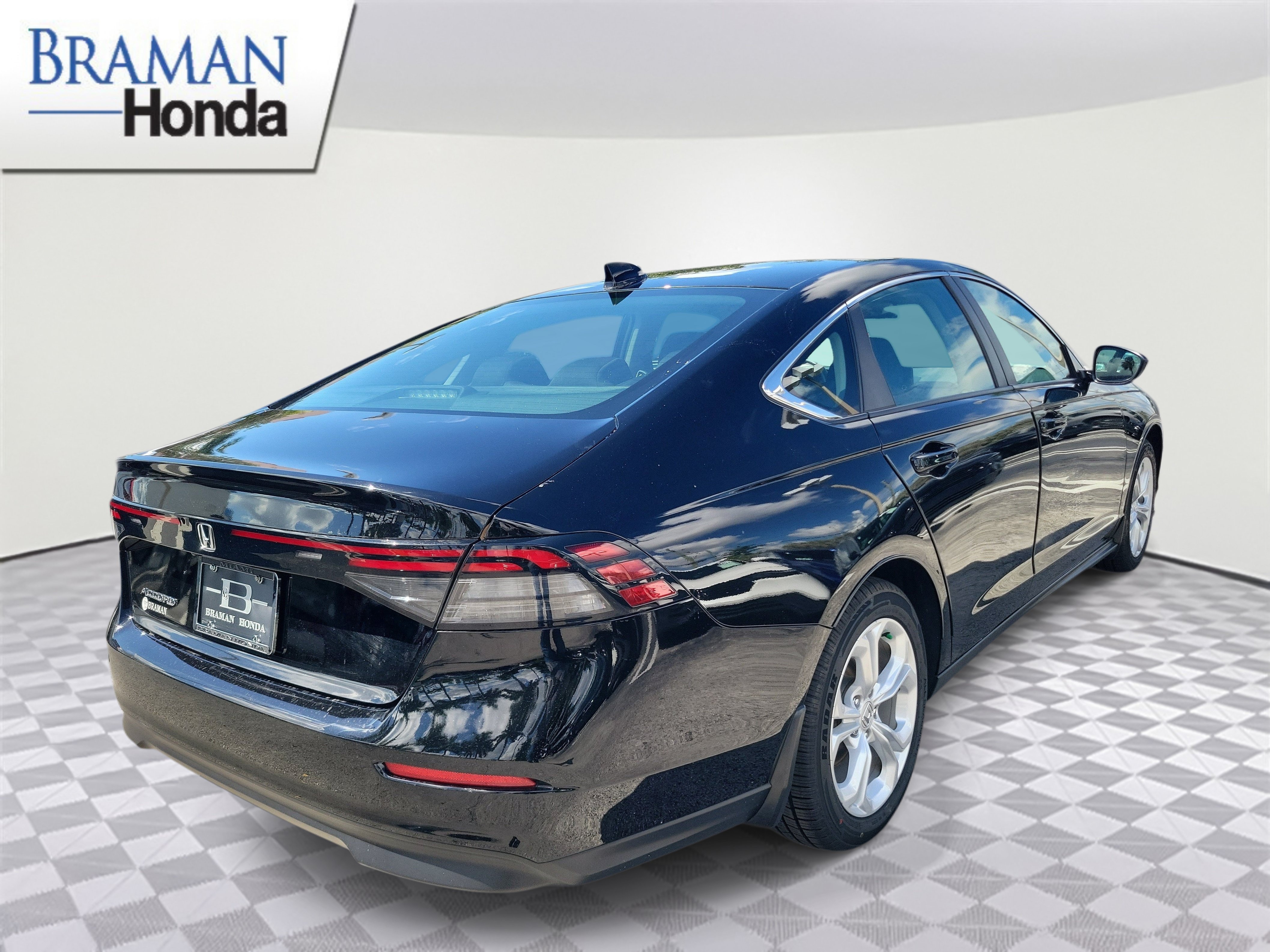 Certified 2024 Honda Accord LX image 3
