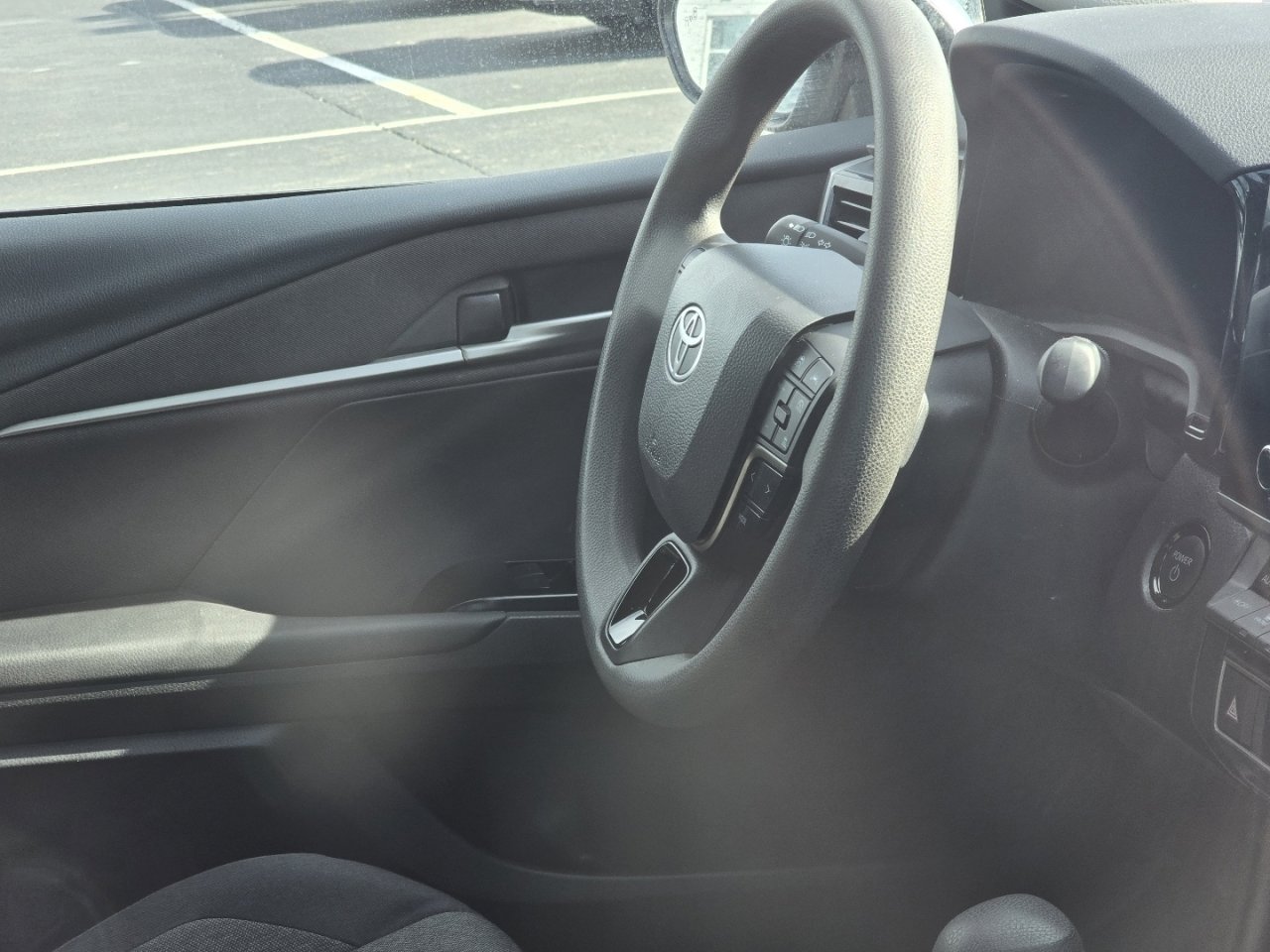 Used 2025 Toyota Camry LE image 21