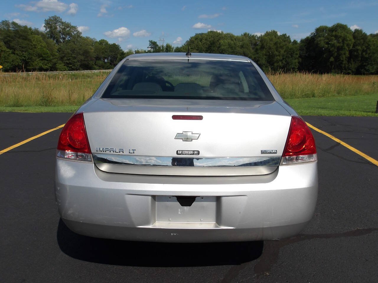 Used 2007 Chevrolet Impala LT w/ Preferred Equipment Group FWD image 4