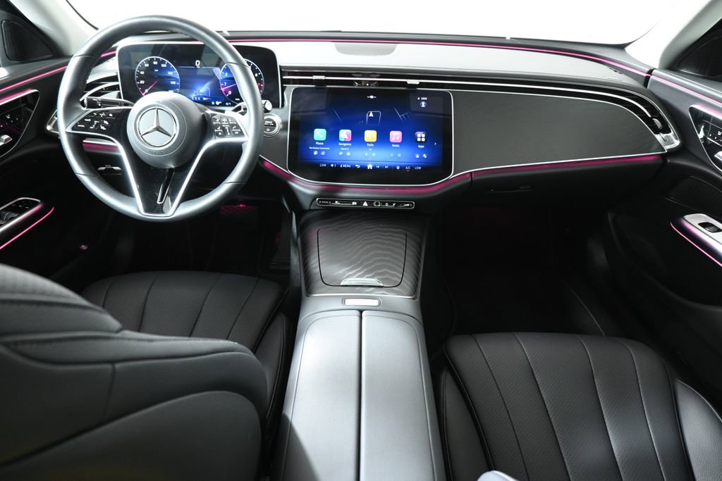 Certified 2025 Mercedes-Benz E 350 4MATIC Sedan image 4