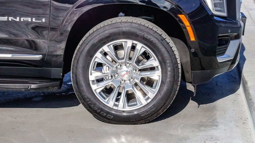 Used 2025 GMC Yukon Denali AWD/4WD image 10