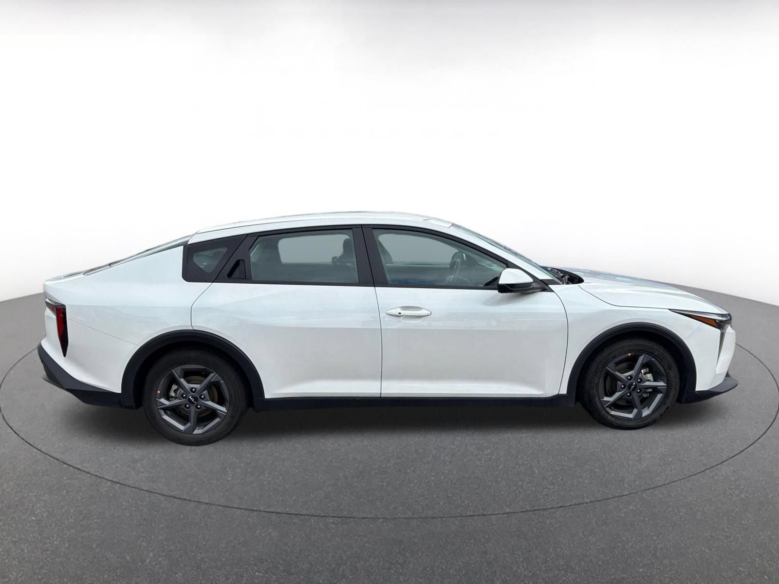 Used 2025 Kia K4 FWD image 15