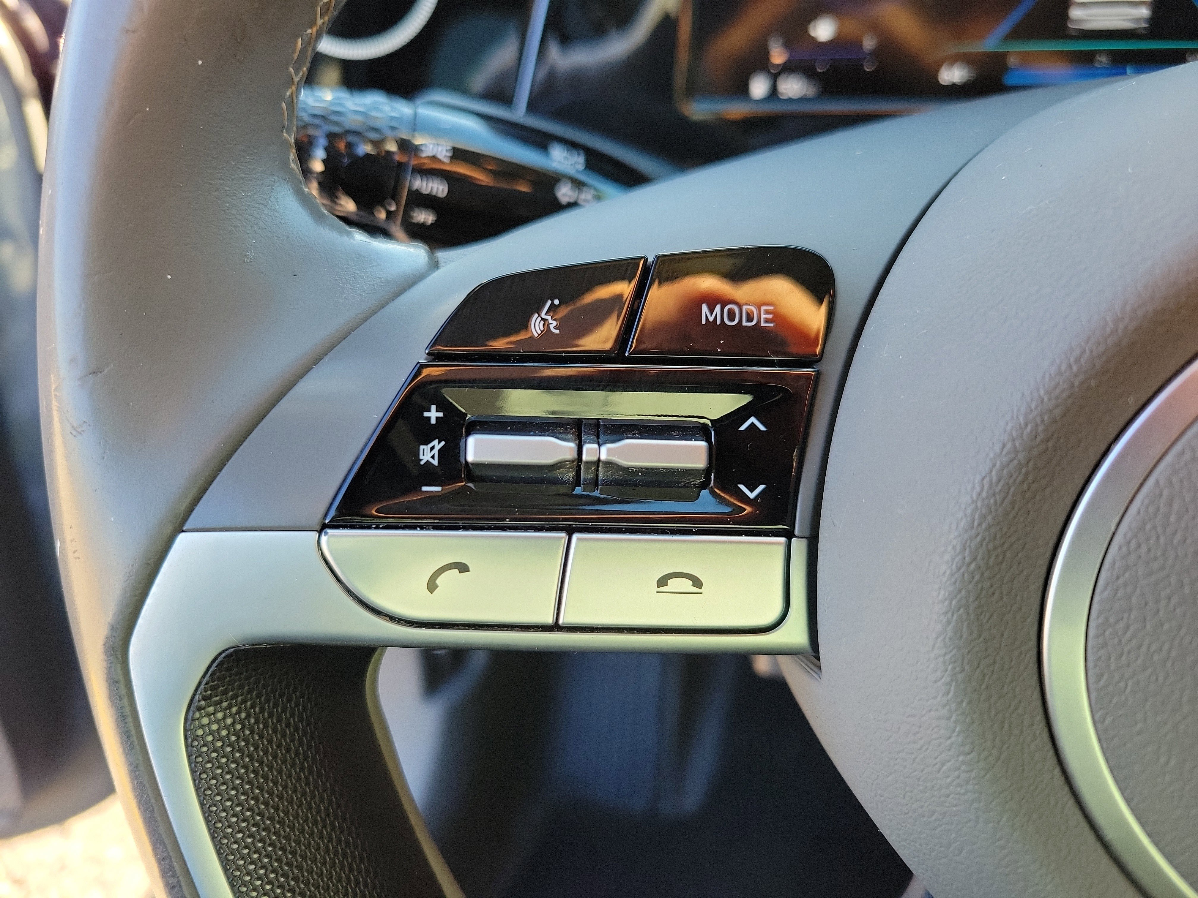 Certified 2022 Hyundai Elantra SEL w/ Convenience + Premium Package image 18