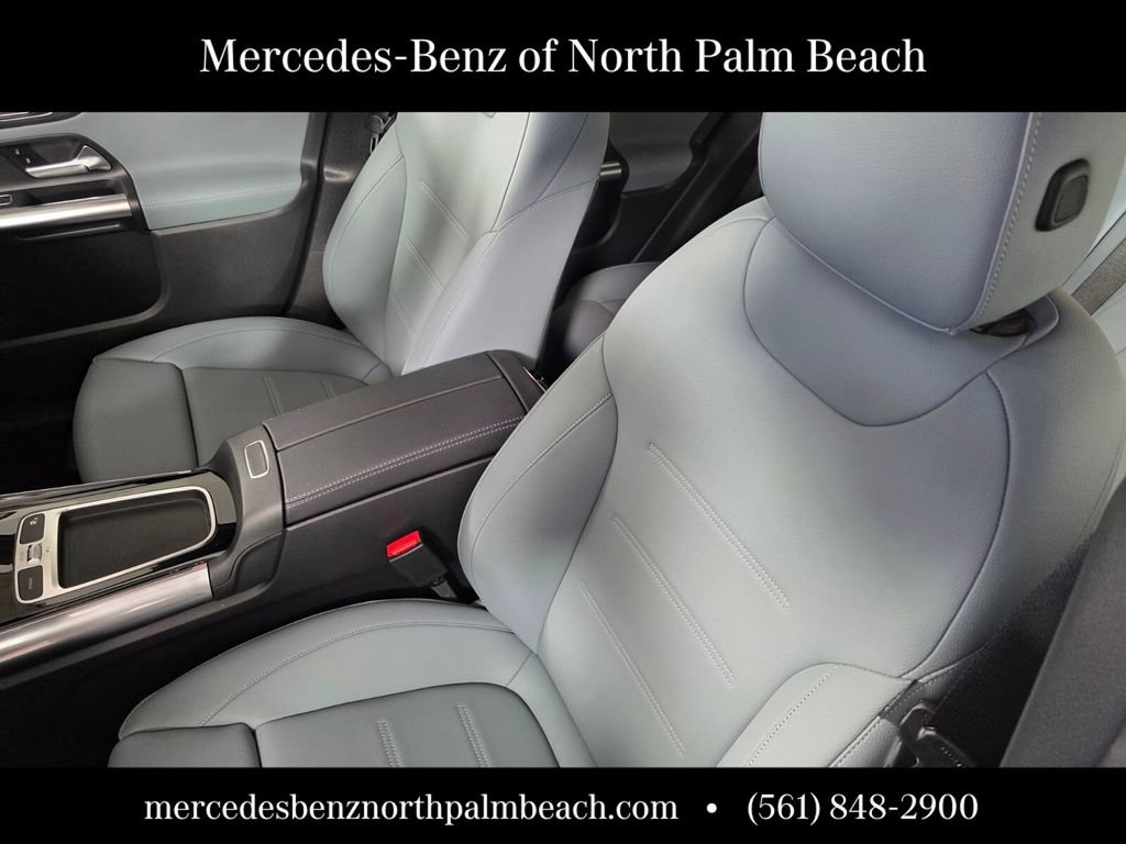 New 2026 Mercedes-Benz GLA 35 AMG 4MATIC image 9