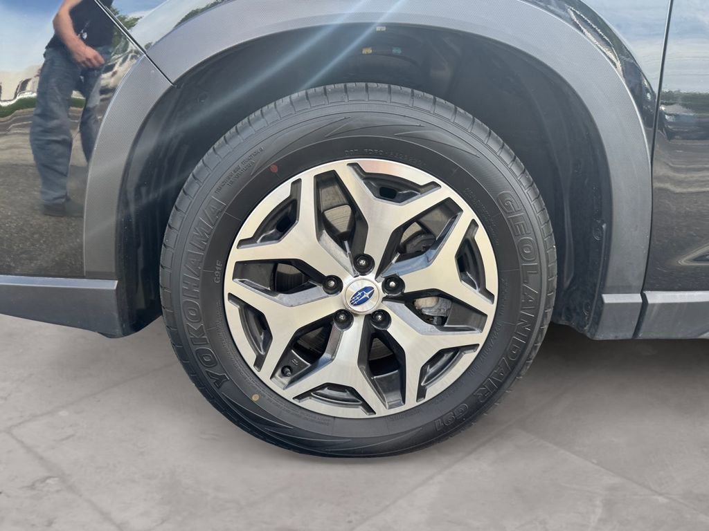 Used 2020 Subaru Forester Premium AWD/4WD image 14