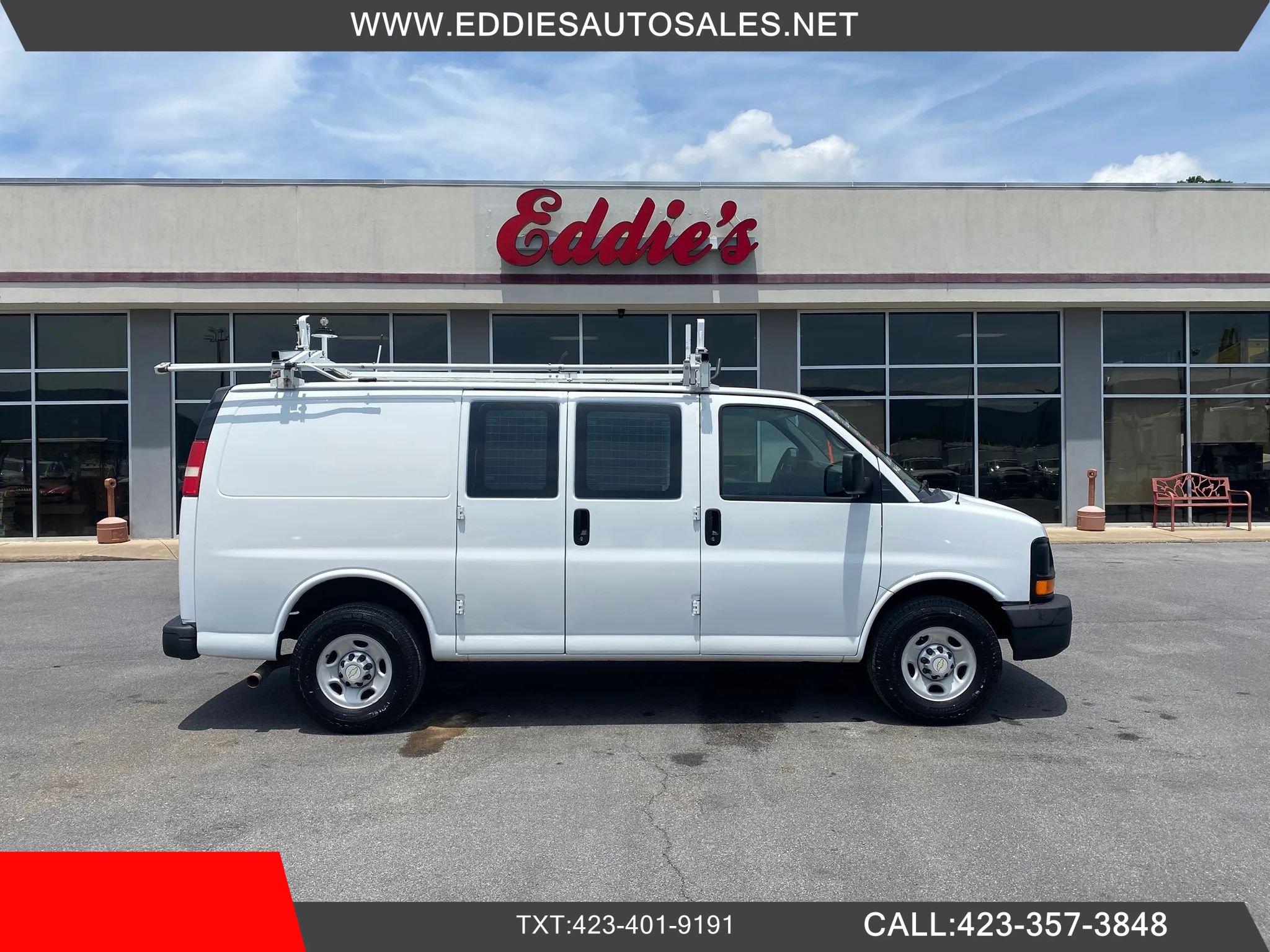 Used 2011 Chevrolet Express 2500 RWD image 1
