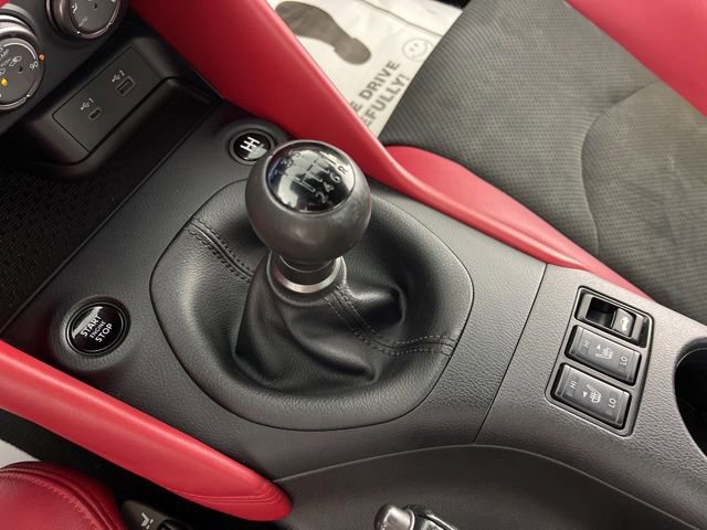Used 2024 Nissan Z Performance w/ Floor Mat Package image 30