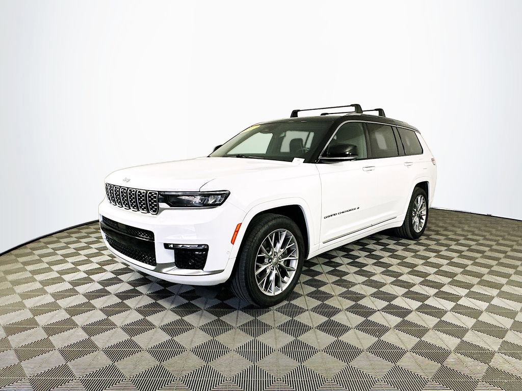 Certified 2023 Jeep Grand Cherokee L Summit w/ Luxury Tech Group V image 5