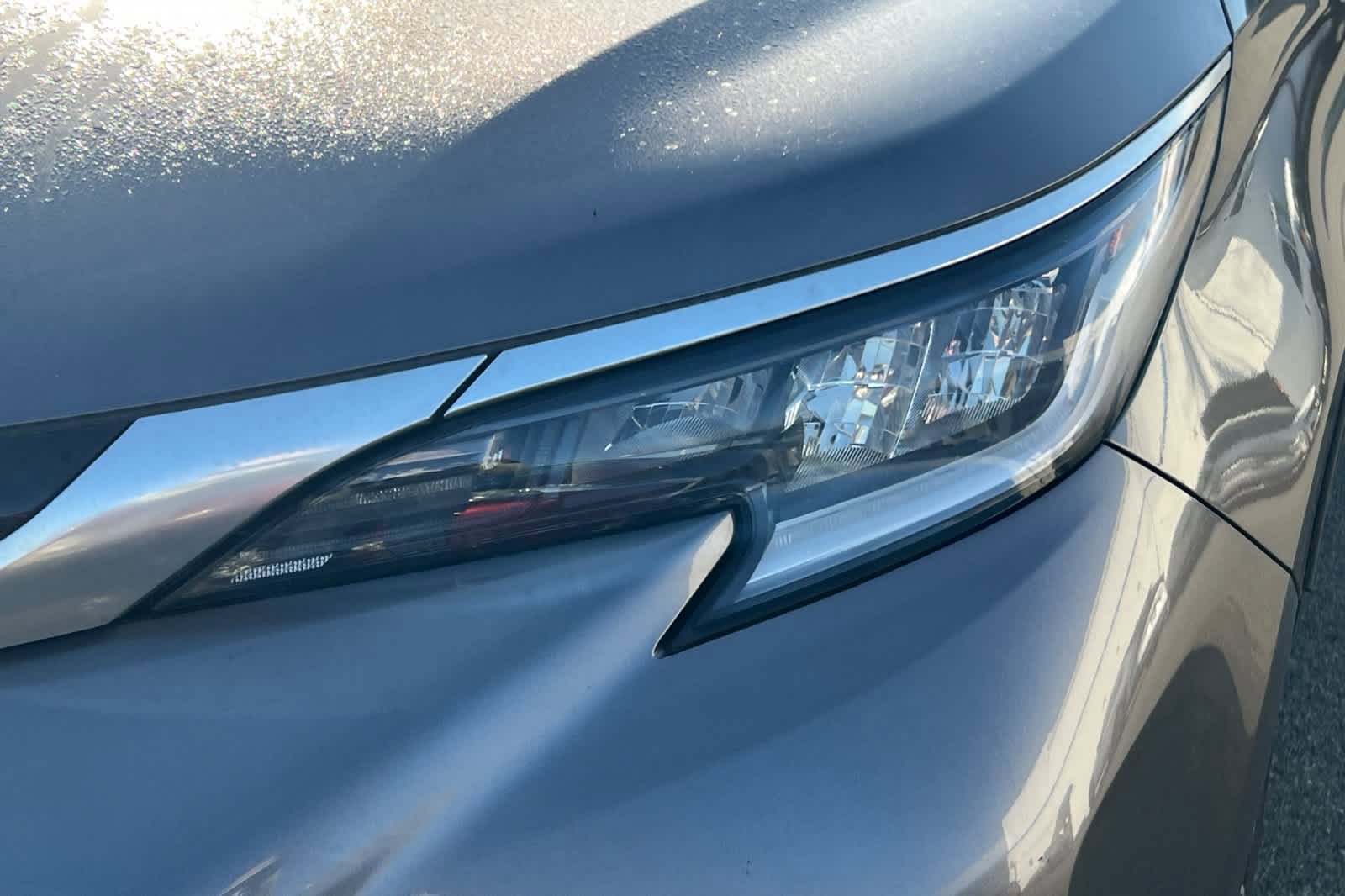 Used 2022 Toyota Sienna XSE w/ XSE Plus Package AWD/4WD image 11