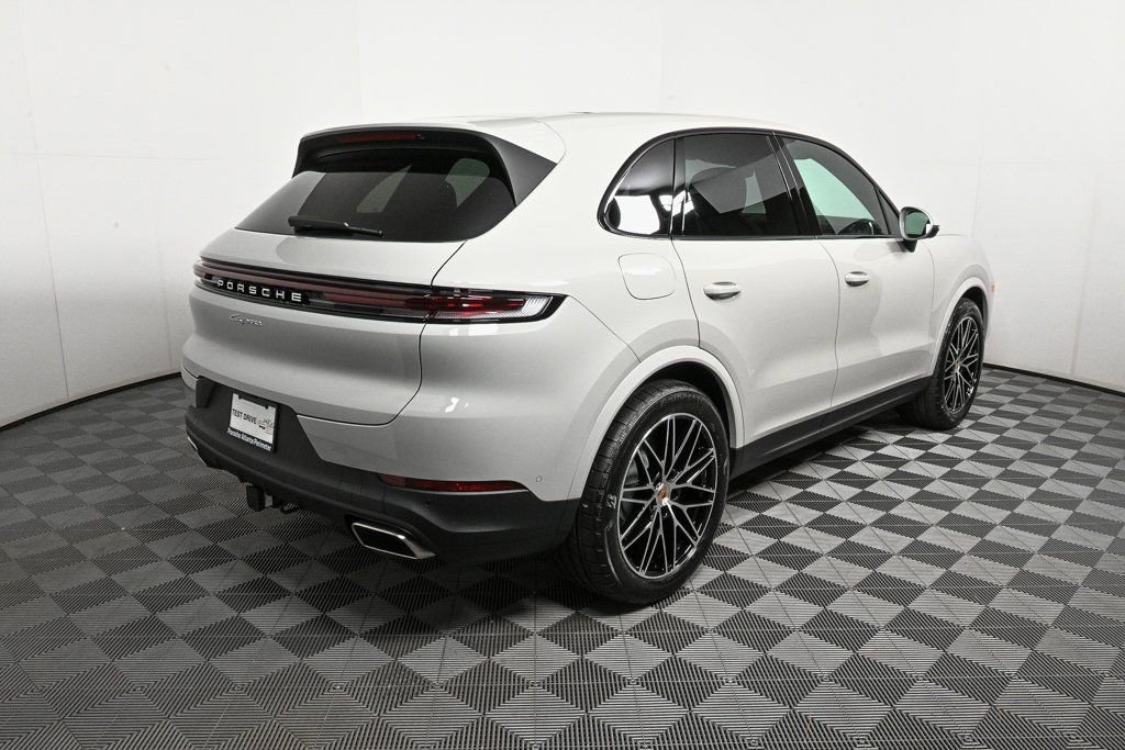 New 2026 Porsche Cayenne image 31