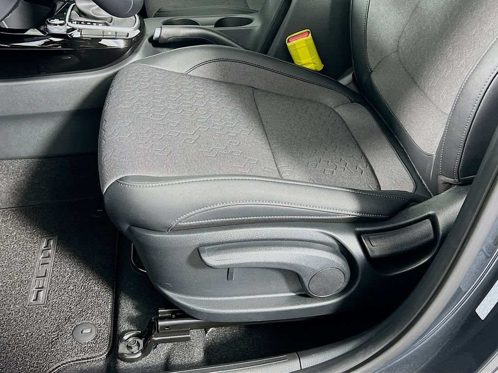 New 2026 Kia Seltos S FWD image 17