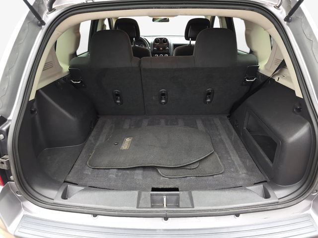Used 2014 Jeep Compass Sport FWD image 31