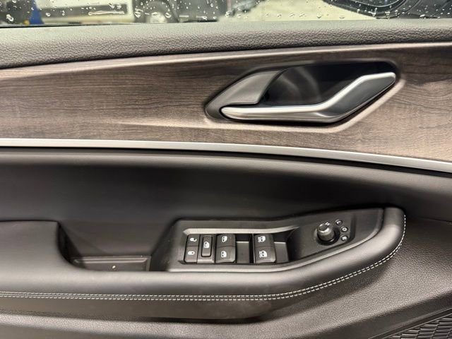 New 2026 Jeep Grand Cherokee Laredo image 8