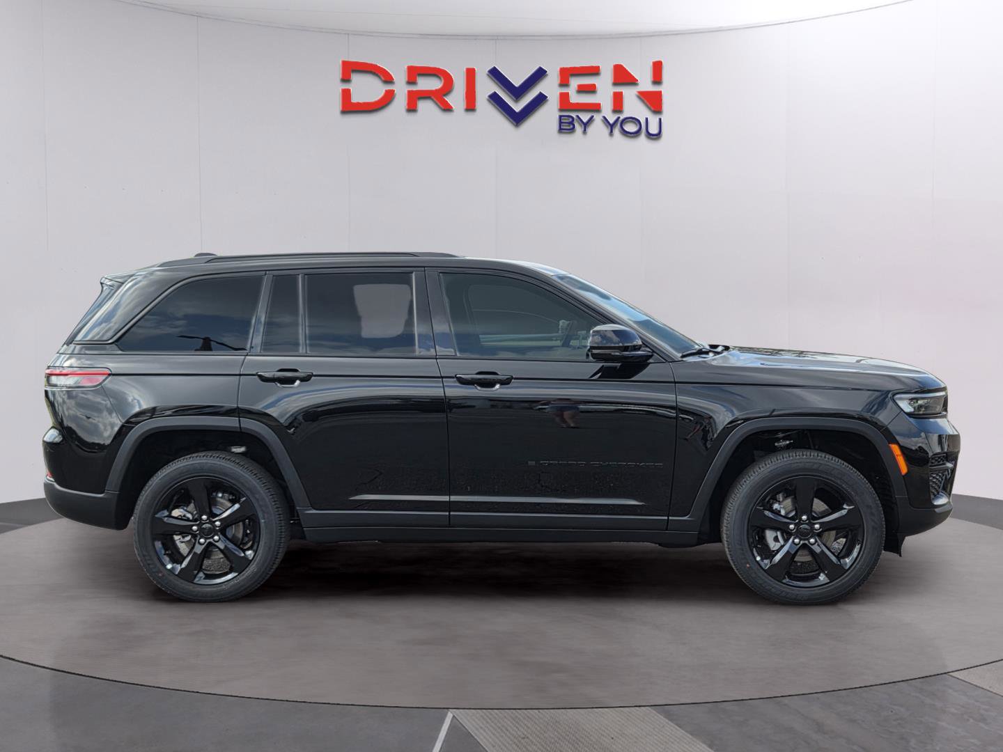 New 2025 Jeep Grand Cherokee Altitude image 6