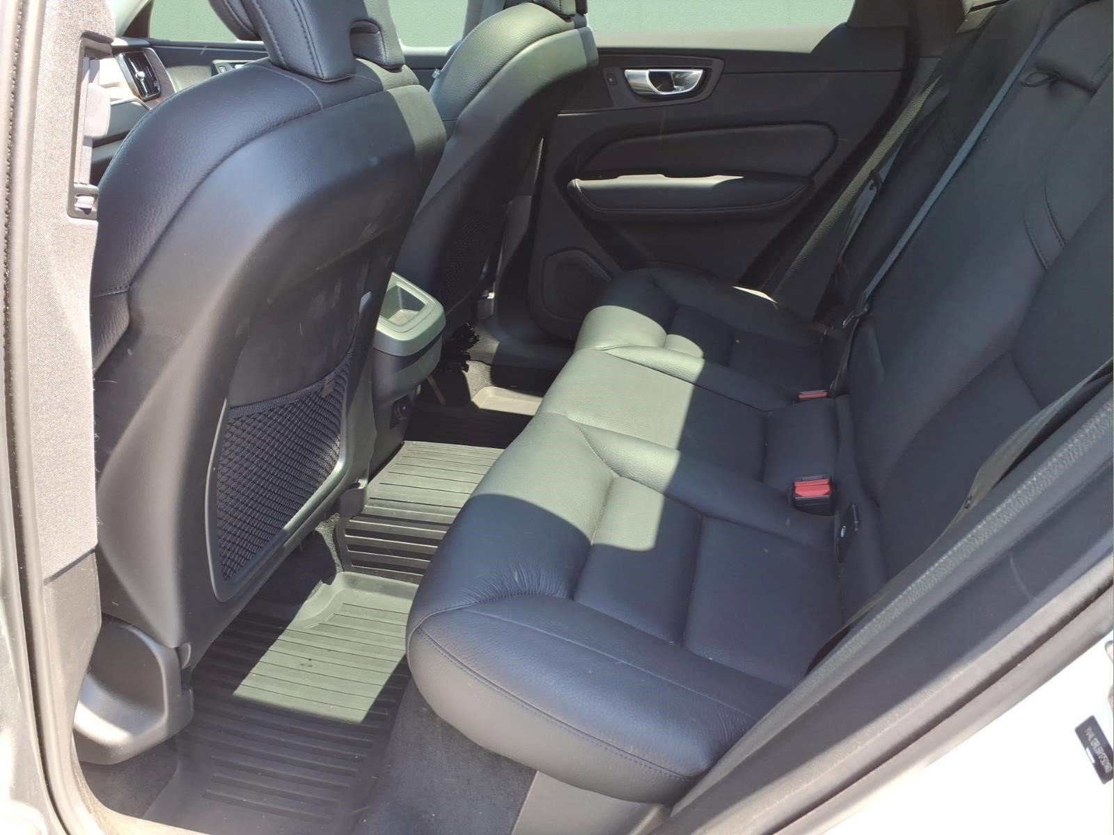 Used 2024 Volvo XC60 B5 Plus w/ Protection Package Premier AWD/4WD image 17