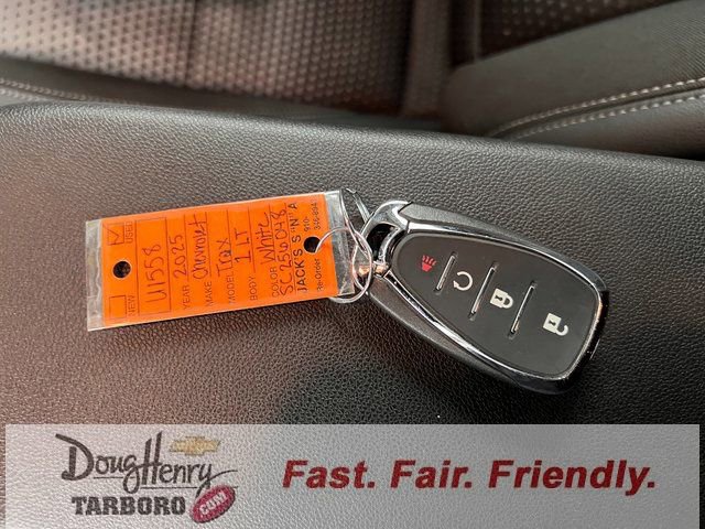 Used 2025 Chevrolet Trax LT image 52