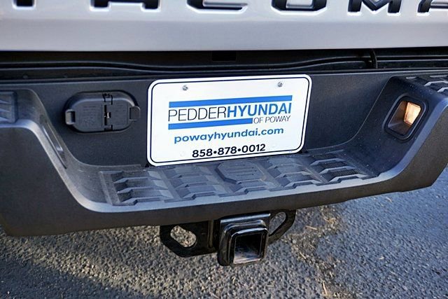 Used 2022 Toyota Tacoma SR5 RWD image 15