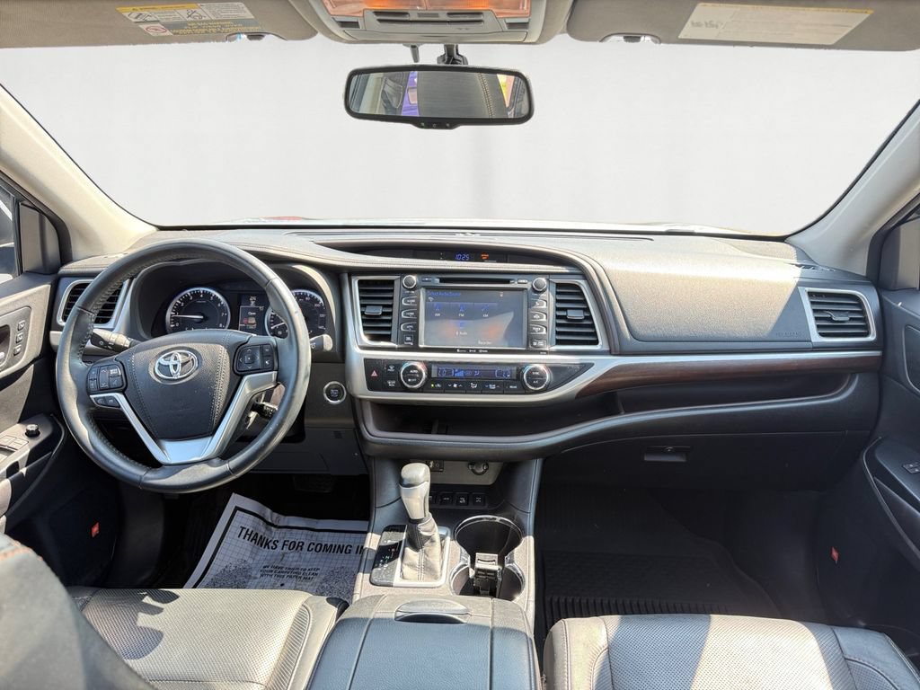 Used 2016 Toyota Highlander Limited AWD/4WD image 11