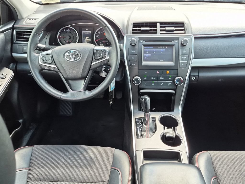 Used 2017 Toyota Camry SE FWD image 14