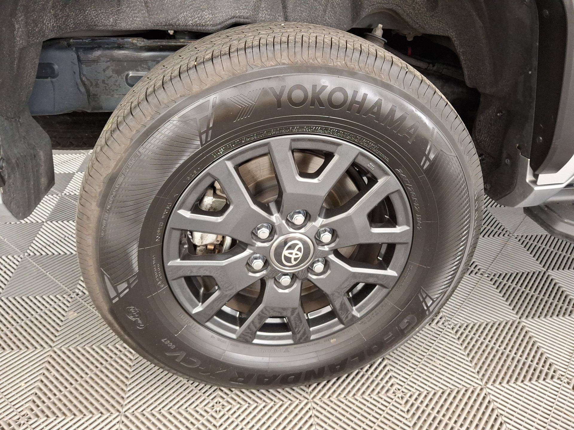 Certified 2025 Toyota 4Runner SR5 AWD/4WD image 26