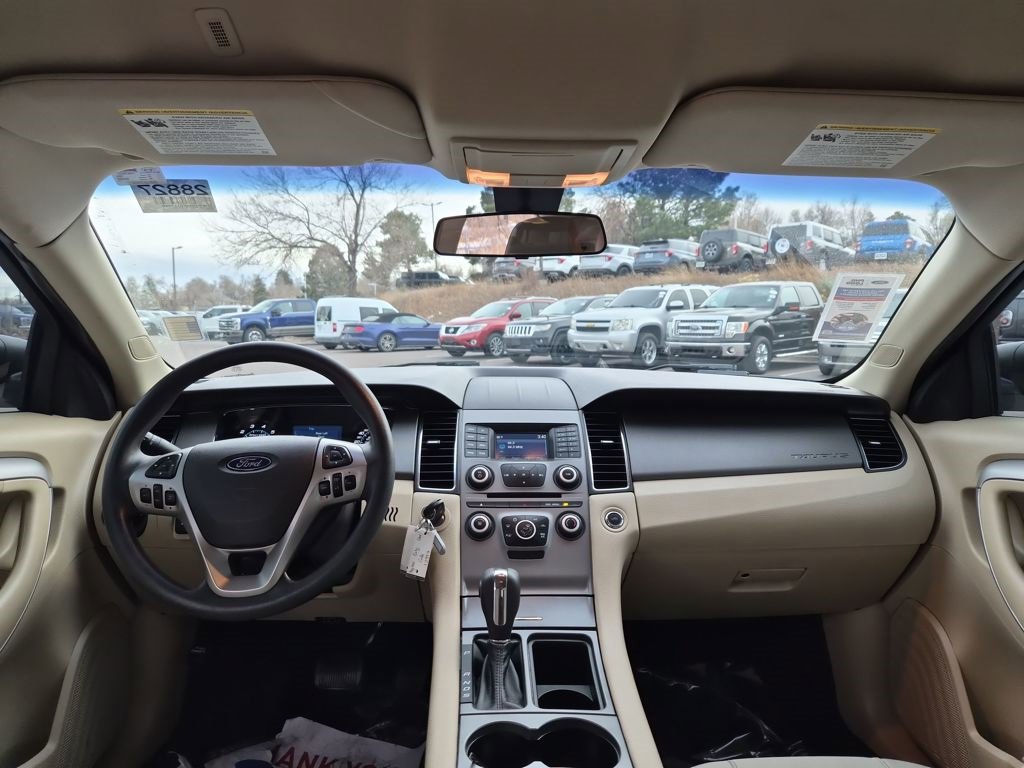 Used 2019 Ford Taurus SE image 18