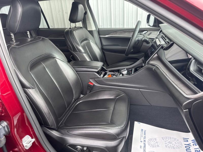 Used 2023 Jeep Grand Cherokee 4WD 4xe image 30