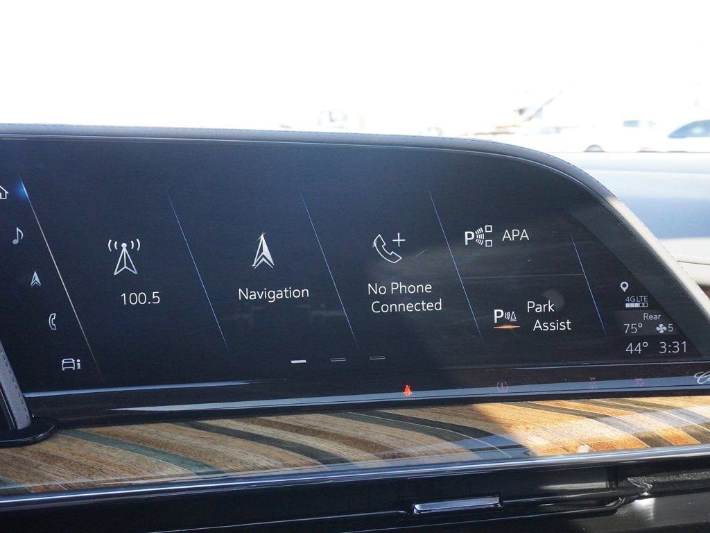 Used 2023 Cadillac Escalade ESV Premium Luxury Platinum w/ Heavy-Duty Trailer Package image 56