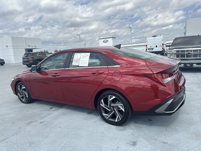 Used 2025 Hyundai Elantra SEL FWD image 15