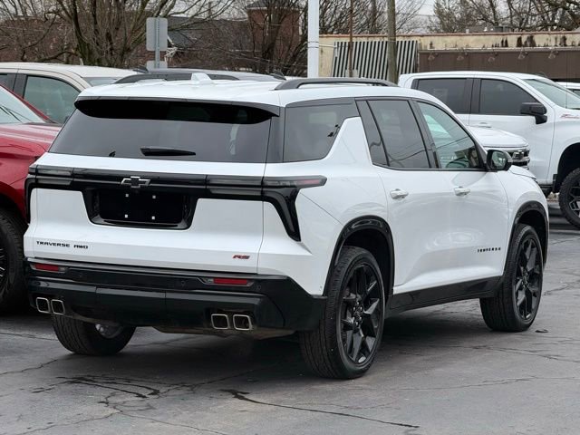 Used 2025 Chevrolet Traverse RS image 7