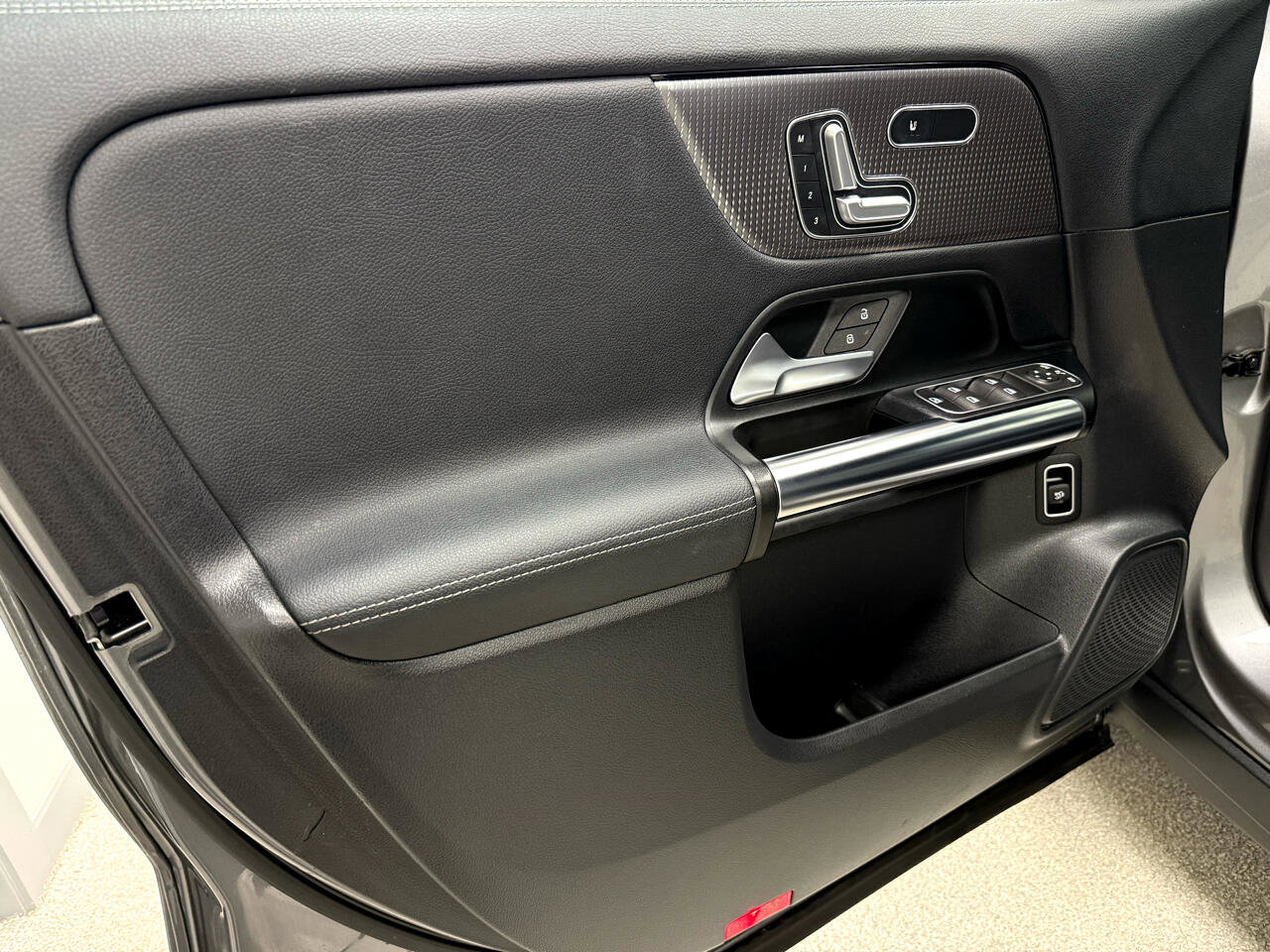 Used 2021 Mercedes-Benz GLA 250 4MATIC w/ Premium Package image 14