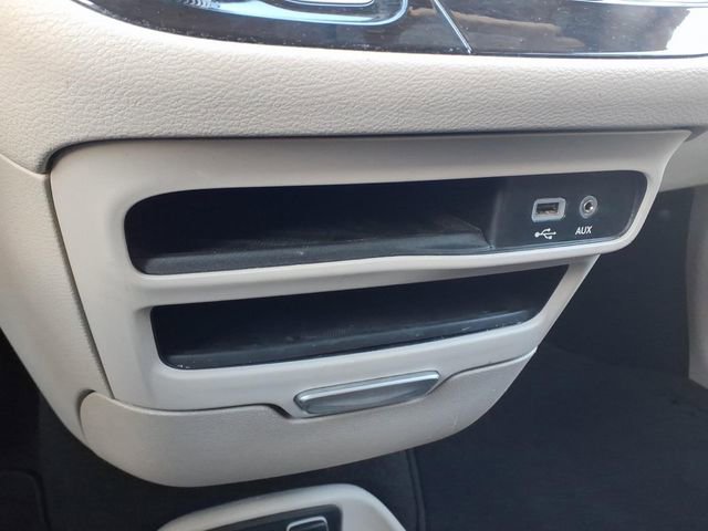 Used 2017 Chrysler Pacifica Touring image 17