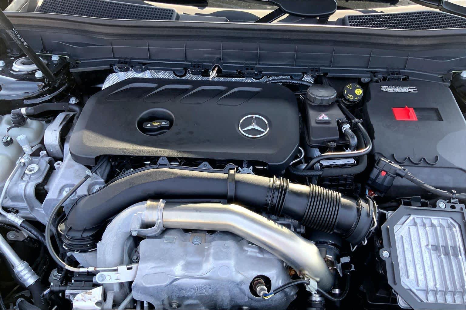 Used 2024 Mercedes-Benz GLB 250 image 31