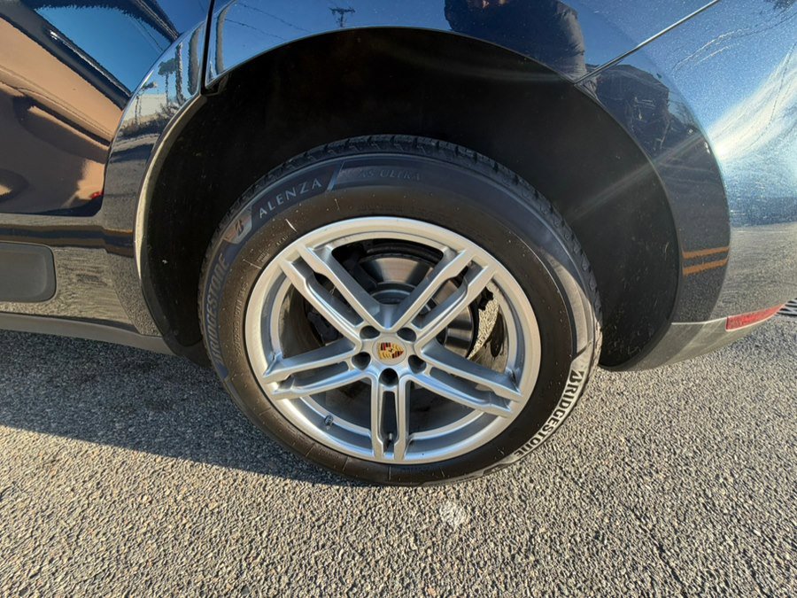 Used 2020 Porsche Macan image 16