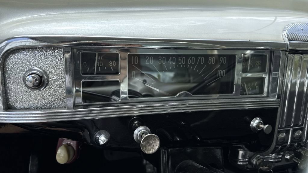 Used 2022 Chrysler Voyager LX image 47