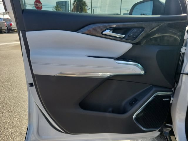 Used 2025 Chevrolet Traverse High Country FWD image 19