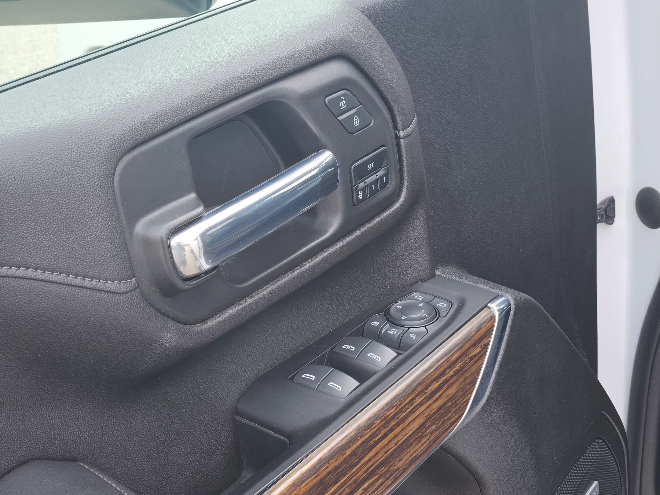 Used 2022 Chevrolet Silverado 3500 High Country w/ Z71 Off-Road Package image 12