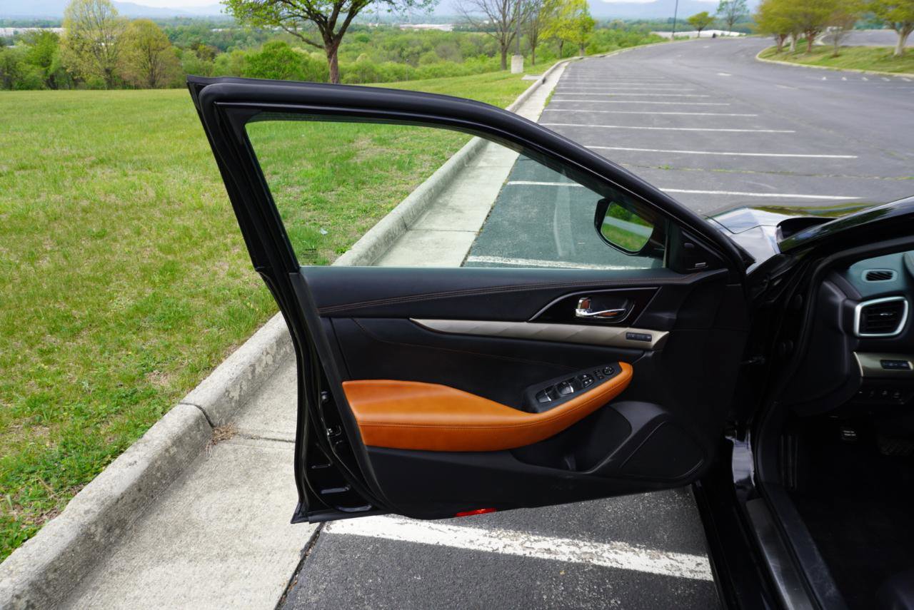 Used 2019 Nissan Maxima Platinum w/ Reserve Package image 19