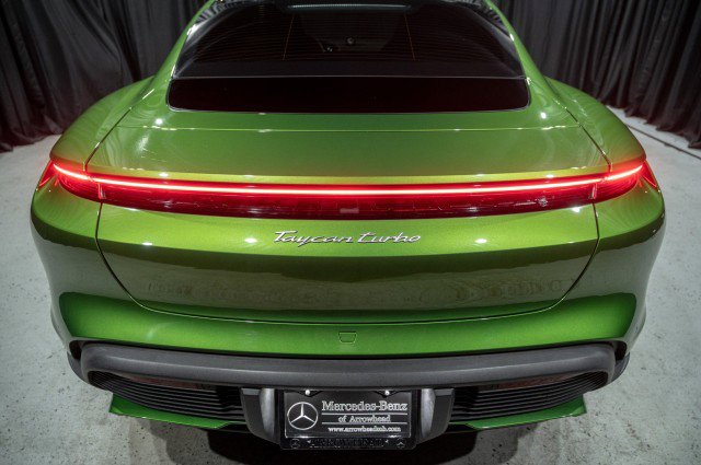 Used 2023 Porsche Taycan image 6