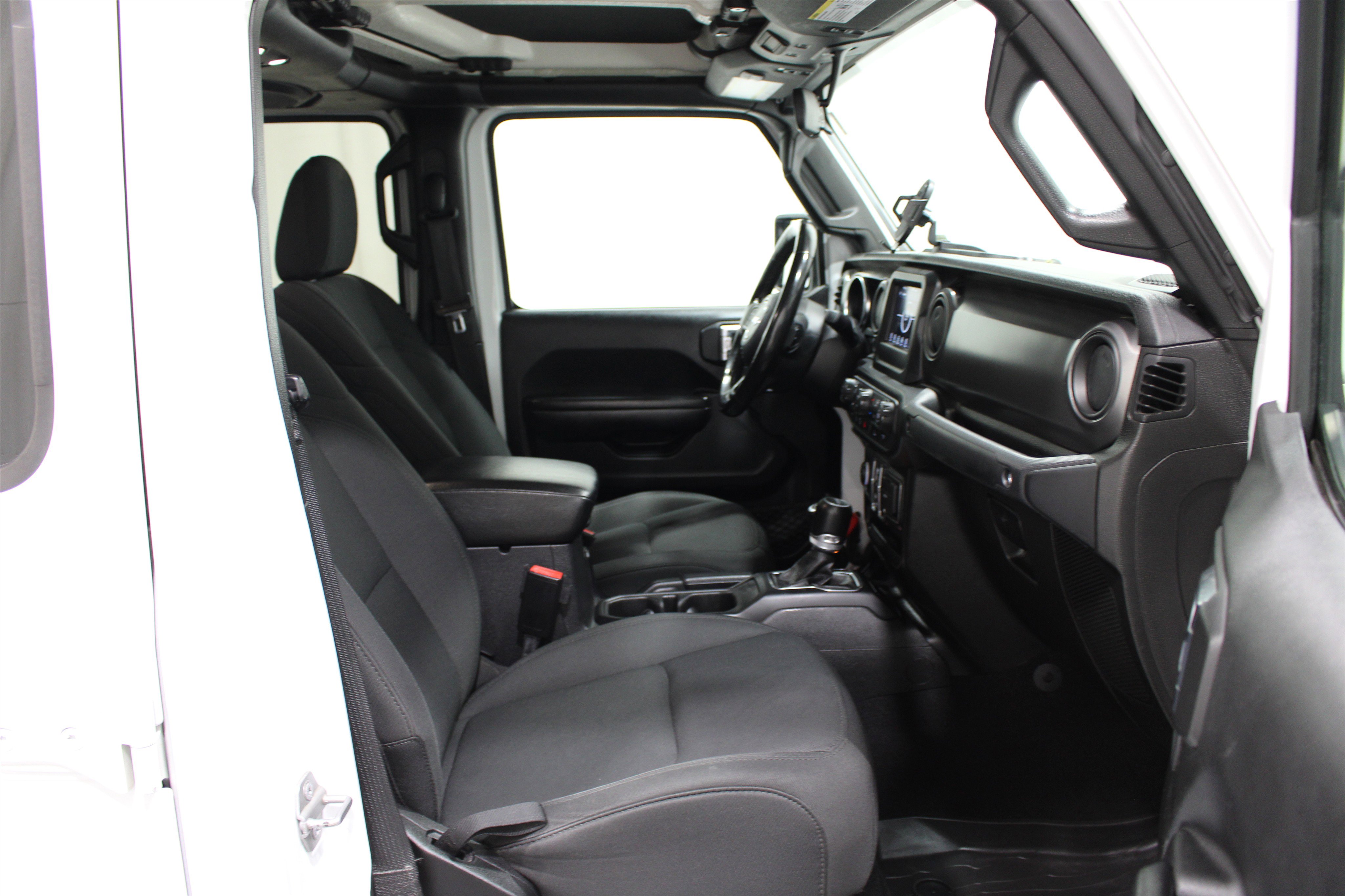 Used 2021 Jeep Gladiator Sport AWD/4WD image 23