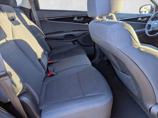 Used 2020 Kia Sorento LX V6 image 18