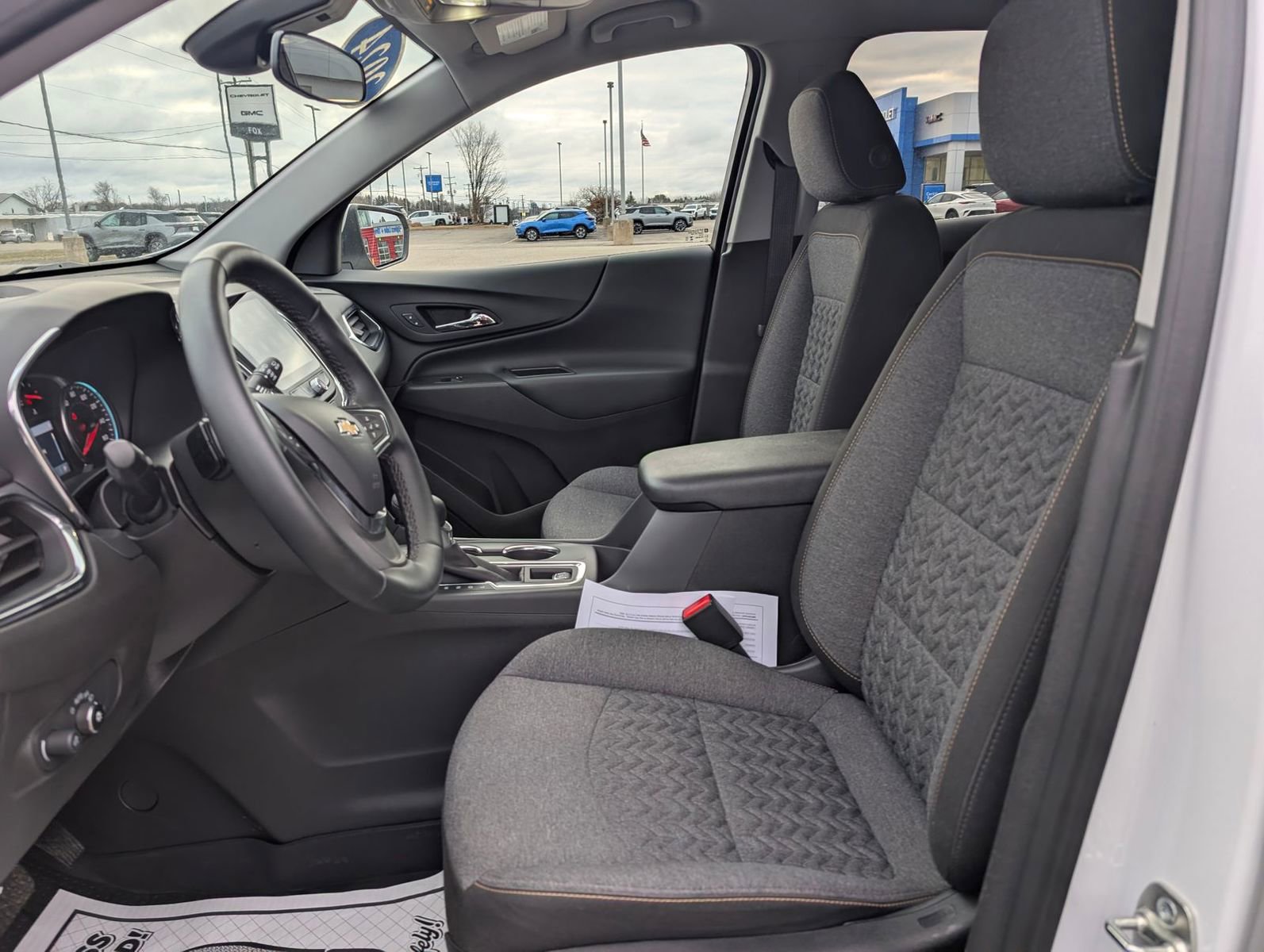 Used 2024 Chevrolet Equinox LT image 12