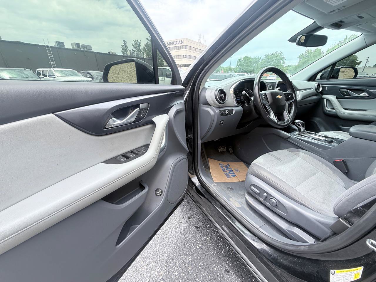 Used 2019 Chevrolet Blazer LT FWD image 9